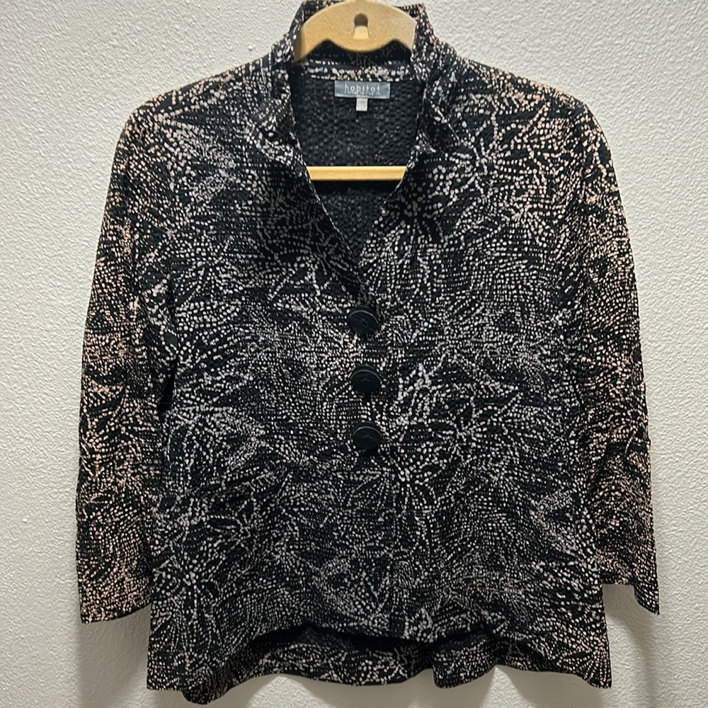 Habitat Black and White Notched Collar Blouse